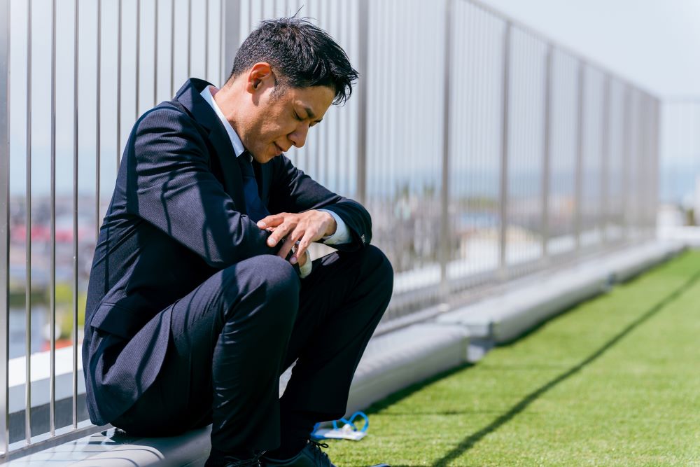 落ち込む既婚者男性